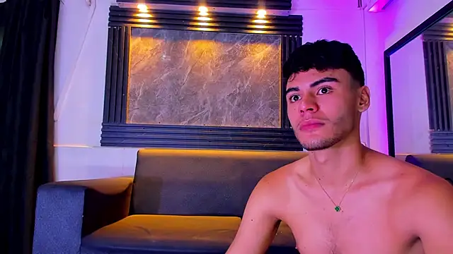 liam genner  online show from 11.08.25