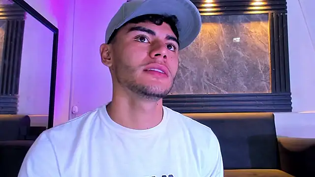 liam genner  online show from 11.10.25