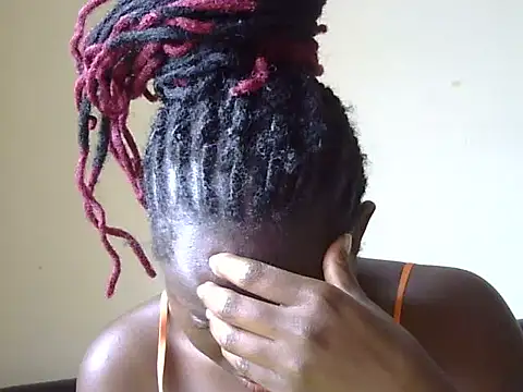 Snapshot of Seeexxxy-bree chatting on 12.15.25 Seeexxxy-bree online show from 12.15.25