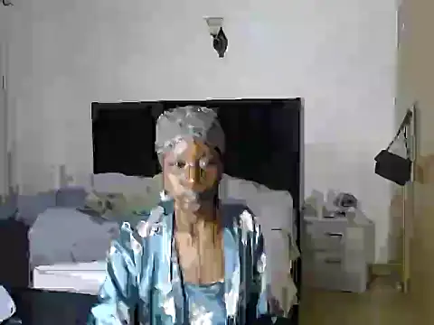 Snapshot of thicky_anncy chatting on 06.04.26 thicky anncy online show from 06.04.26