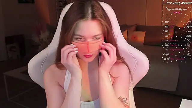 Snapshot of Frau_Lina chatting on 01.31.25 Frau Lina online show from 01.31.25