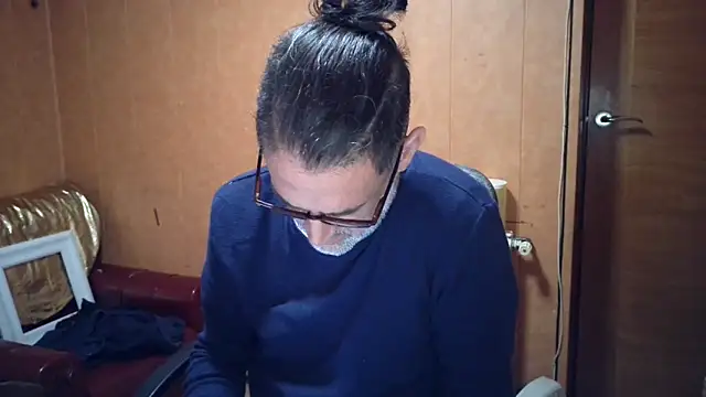 Snapshot of Lia_Y_PatrickX chatting on 11.11.25 Lia Y PatrickX online show from 11.11.25