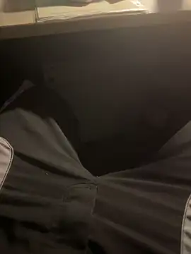 Snapshot of FrutenFratenR9 chatting on 11.01.25 FrutenFratenR9 online show from 11.01.25