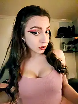 Snapshot of Paudelatorre chatting on 12.05.25 Paudelatorre online show from 12.05.25