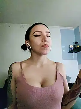 Snapshot of Paudelatorre chatting on 07.05.26 Paudelatorre online show from 07.05.26