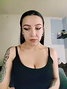 Snapshot of Paudelatorre chatting on 07.18.26 Paudelatorre online show from 07.18.26