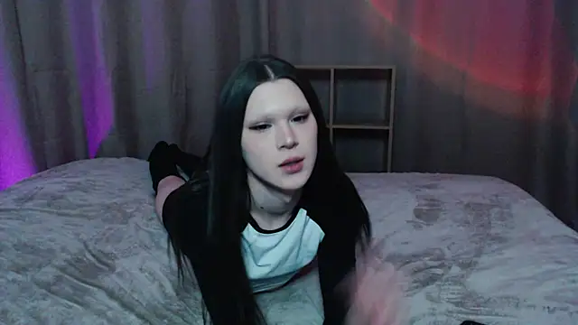 Snapshot of Sexpired_Princess chatting on 12.13.24 Sexpired Princess online show from 12.13.24