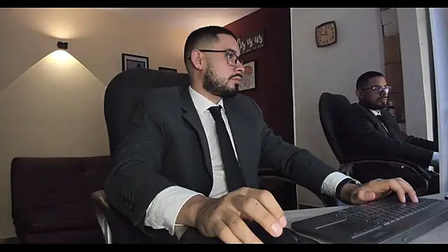 Snapshot of thesexlawyer1 chatting on 01.14.26 thesexlawyer1 online show from 01.14.26