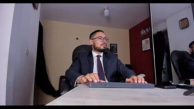 Snapshot of thesexlawyer1 chatting on 03.05.26 thesexlawyer1 online show from 03.05.26