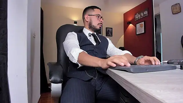 Snapshot of thesexlawyer1 chatting on 03.18.26 thesexlawyer1 online show from 03.18.26