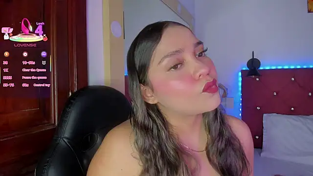 Snapshot of Abril_Gomez06 chatting on 12.13.25 Abril Gomez06 online show from 12.13.25