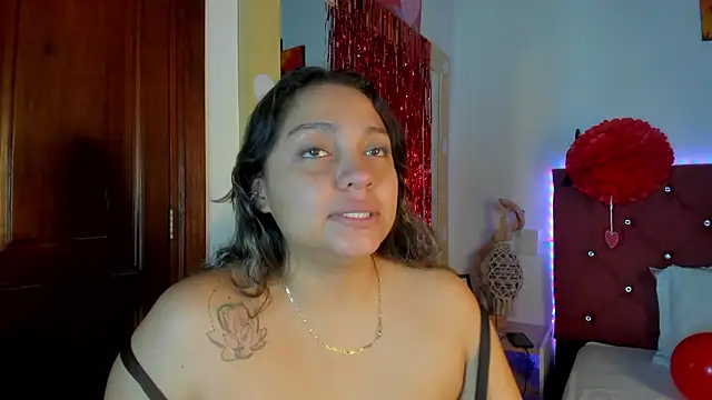 Snapshot of Abril_Gomez06 chatting on 02.14.26 Abril Gomez06 online show from 02.14.26