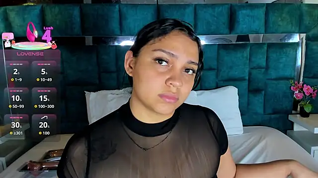 Snapshot of Abril_Gomez06 chatting on 03.23.26 Abril Gomez06 online show from 03.23.26