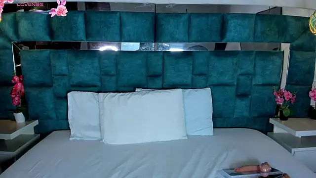 Snapshot of Abril_Gomez06 chatting on 04.04.26 Abril Gomez06 online show from 04.04.26