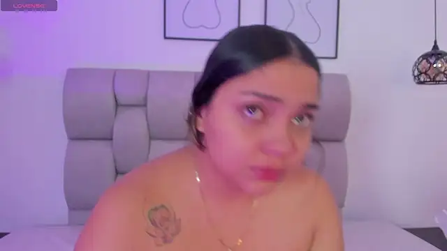 Snapshot of Abril_Gomez06 chatting on 04.12.26 Abril Gomez06 online show from 04.12.26