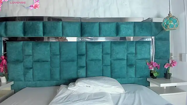 Snapshot of Abril_Gomez06 chatting on 04.13.26 Abril Gomez06 online show from 04.13.26