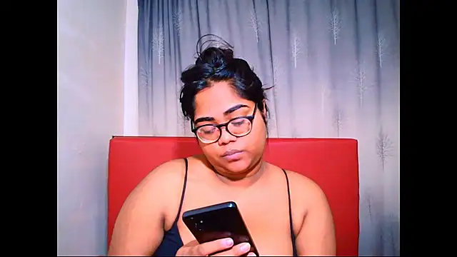 Snapshot of Indian_Lola00 chatting on 10.03.25 Indian Lola00 online show from 10.03.25