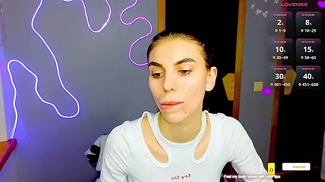 EmmyGreans online show from 02.04.25