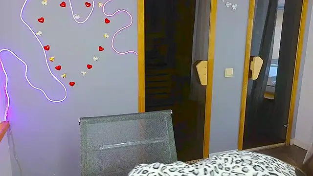 EmmyGreans online show from 02.25.25