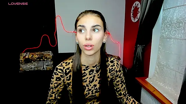 EmmyGreans online show from 09.18.25