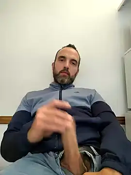 Snapshot of leon3875 chatting on 03.13.25 leon3875 online show from 03.13.25