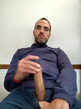 Snapshot of leon3875 chatting on 10.21.25 leon3875 online show from 10.21.25