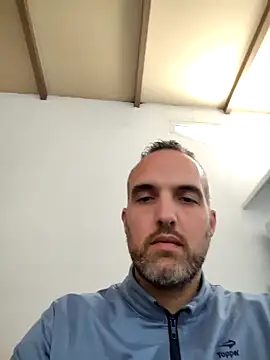 leon3875 online show from 11.17.25