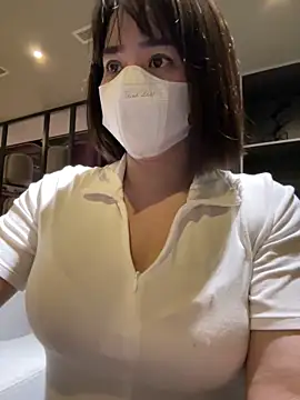 Snapshot of May-Squirt chatting on 01.24.25 May-Squirt online show from 01.24.25