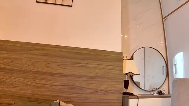 Snapshot of sun_place chatting on 10.27.25 sun place online show from 10.27.25