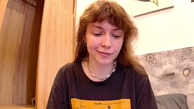 Snapshot of sun_place chatting on 11.12.25 sun place online show from 11.12.25