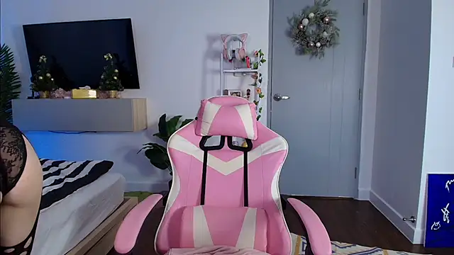 juicyshow  online show from 12.03.25