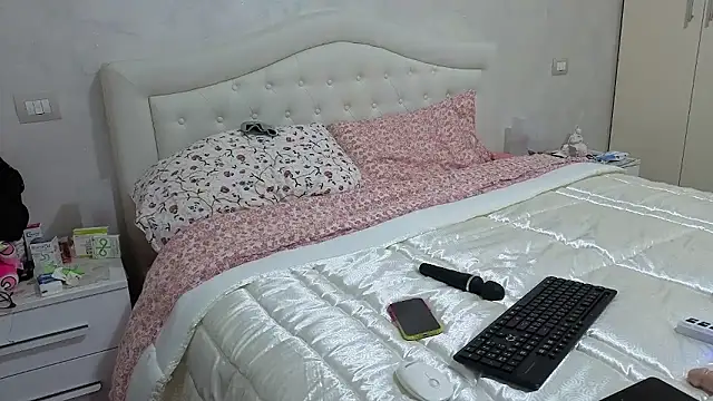 sexy blondie92 online show from 01.12.26