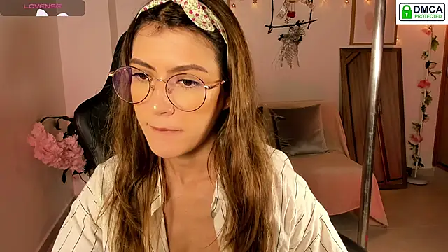 Lilabril online show from 12.22.25