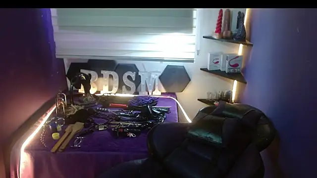 Alexa Slavehot777 online show from 11.16.25