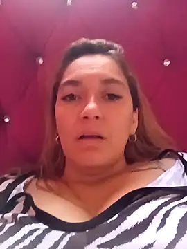 Snapshot of Izury_Blondee chatting on 02.07.25 Izury Blondee online show from 02.07.25