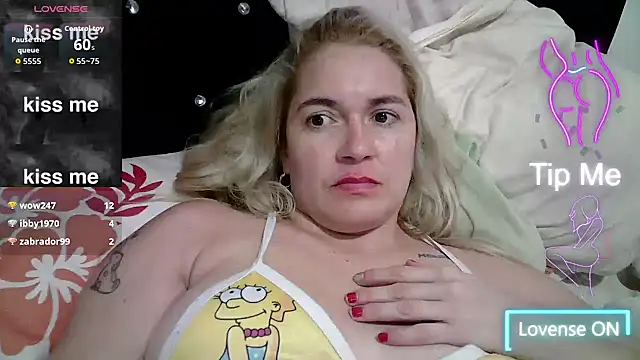 Snapshot of Izury_Blondee chatting on 09.24.25 Izury Blondee online show from 09.24.25