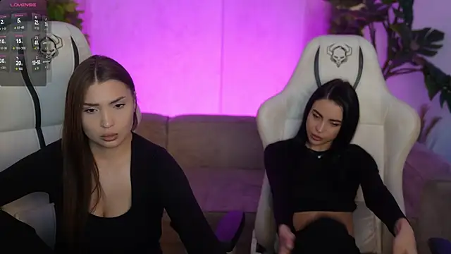 Tina Breeze online show from 12.17.25