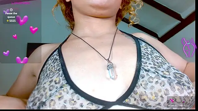 Snapshot of Eva_Hoot chatting on 03.10.25 Eva Hoot online show from 03.10.25