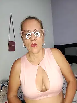 deisy summers47x online show from 01.30.25