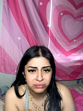 Snapshot of ThickerThanYoBitch chatting on 09.15.25 ThickerThanYoBitch online show from 09.15.25