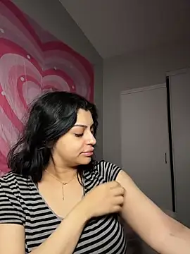 Snapshot of ThickerThanYoBitch chatting on 02.15.26 ThickerThanYoBitch online show from 02.15.26