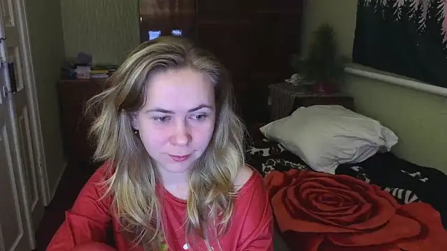 Snapshot of Riley_Roo chatting on 12.27.24 Riley Roo online show from 12.27.24