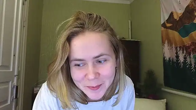 Snapshot of Riley_Roo chatting on 01.01.25 Riley Roo online show from 01.01.25