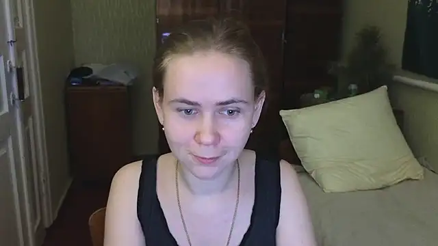 Snapshot of Riley_Roo chatting on 01.06.25 Riley Roo online show from 01.06.25