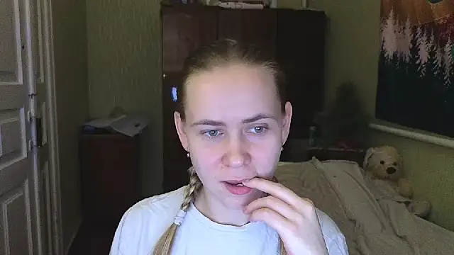 Snapshot of Riley_Roo chatting on 01.09.25 Riley Roo online show from 01.09.25