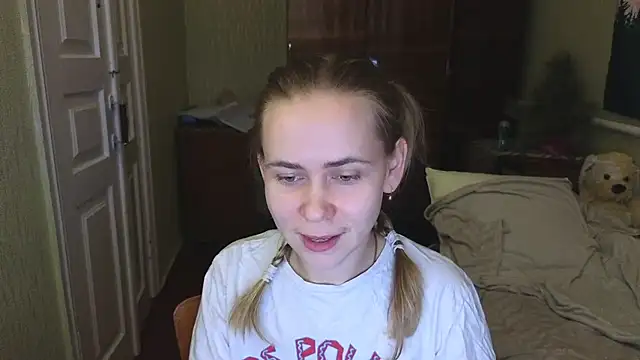 Snapshot of Riley_Roo chatting on 01.09.25 Riley Roo online show from 01.09.25