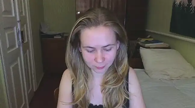 Snapshot of Riley_Roo chatting on 02.20.25 Riley Roo online show from 02.20.25