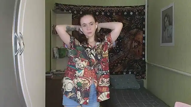 Snapshot of Riley_Roo chatting on 09.14.25 Riley Roo online show from 09.14.25