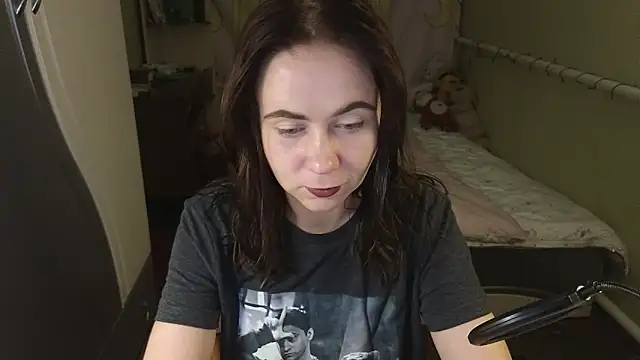 Snapshot of Riley_Roo chatting on 10.12.25 Riley Roo online show from 10.12.25