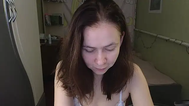 Snapshot of Riley_Roo chatting on 10.20.25 Riley Roo online show from 10.20.25